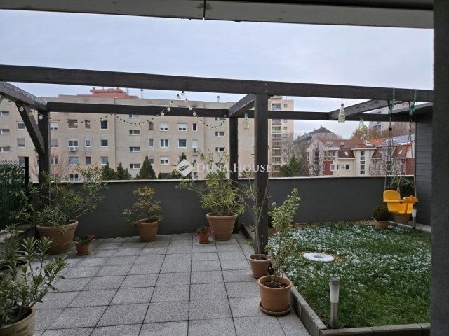 Eladó téglalakás, Székesfehérvárott 115 M Ft, 3 szobás