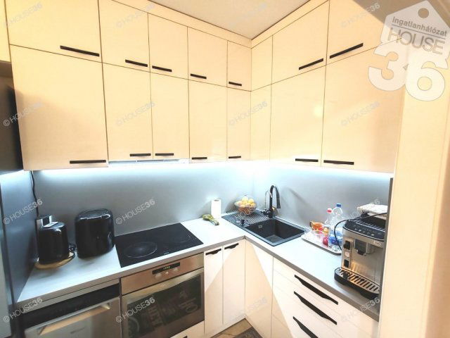 Eladó téglalakás, Kecskeméten 67.9 M Ft, 3 szobás