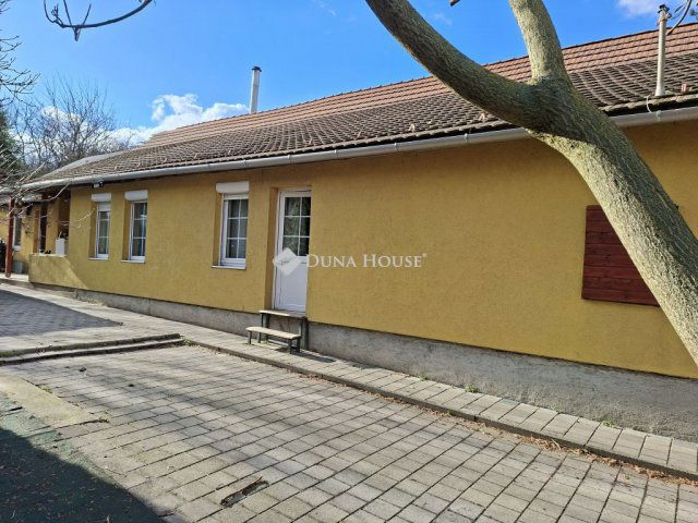 Eladó családi ház, Vereben 65 M Ft, 4 szobás