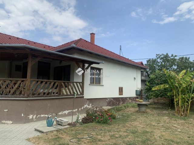 Eladó családi ház, Bogyiszlón 40 M Ft, 4 szobás