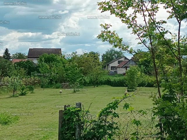 Eladó családi ház, Zsámbokon 59.9 M Ft, 1+2 szobás