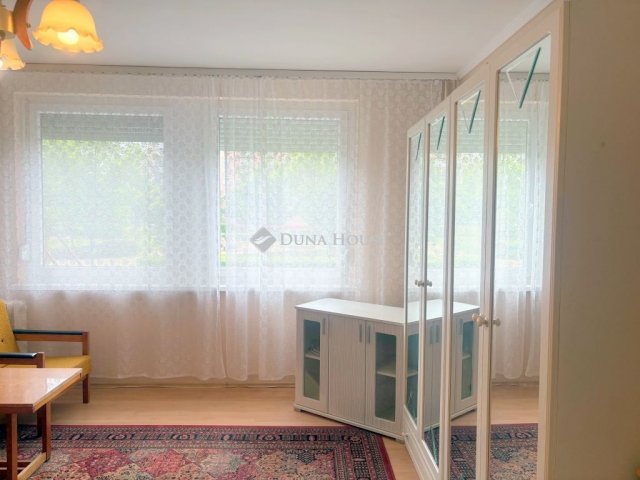 Eladó panellakás, Nyíregyházán 26.5 M Ft, 1 szobás