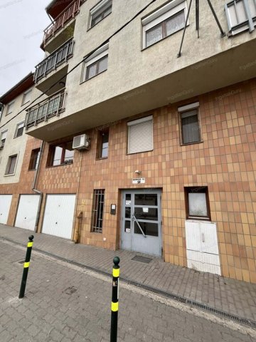 Kiadó téglalakás, albérlet, Kecskeméten 150 E Ft / hó