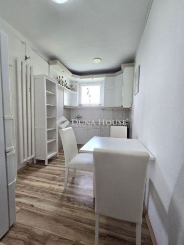 Eladó panellakás, Budapesten, XVIII. kerületben 62 M Ft, 2 szobás
