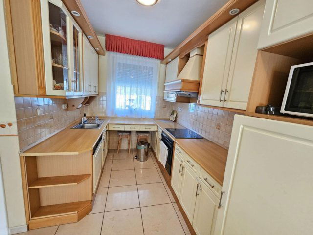 Kiadó sorház, albérlet, Debrecenben 550 E Ft / hó, 5 szobás