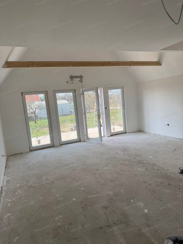 Eladó családi ház, Győrött 35 M Ft / költözzbe.hu