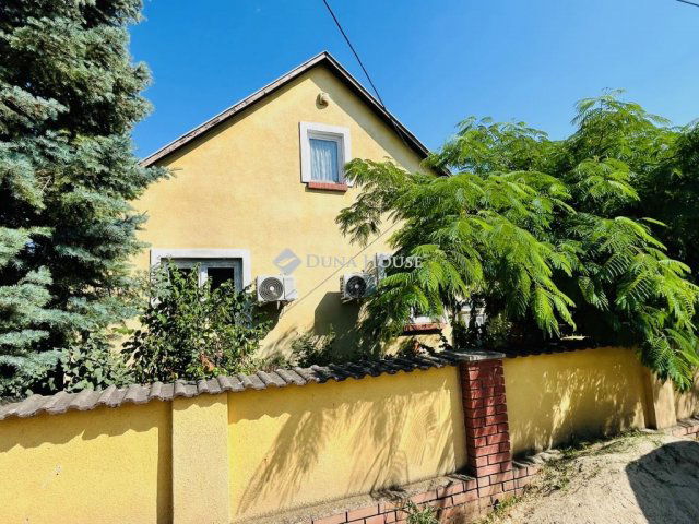 Eladó családi ház, Tápiószecsőn 54.9 M Ft, 4 szobás