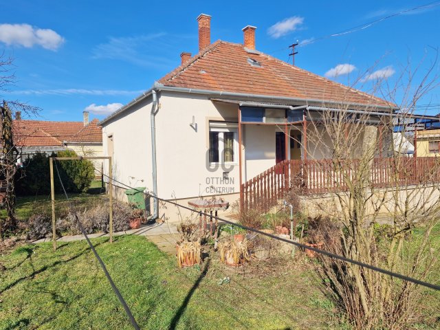 Eladó családi ház, Alsónemesapátiban 40 M Ft, 2 szobás