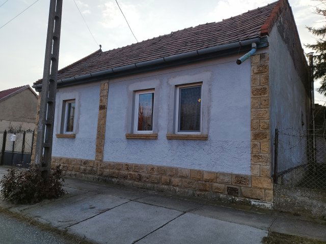 Eladó családi ház, Szerencsen 19.5 M Ft, 3 szobás