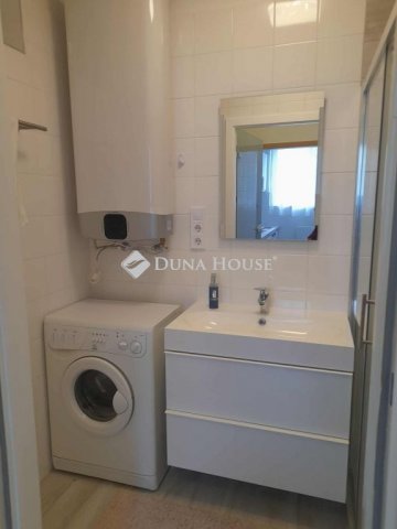 Eladó téglalakás, Budapesten, XII. kerületben, Pethényi úton