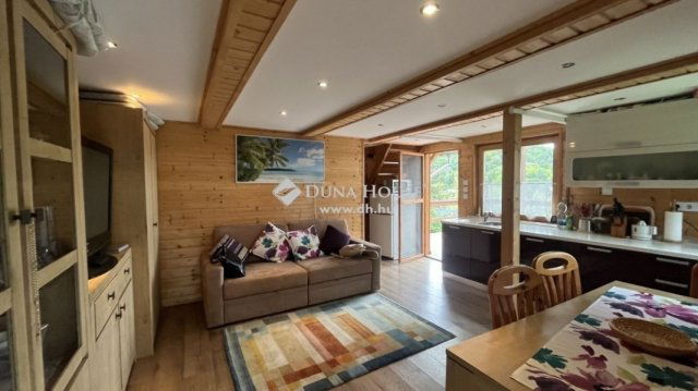 Eladó családi ház, Szentendrén 96.25 M Ft, 2 szobás