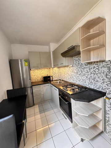 Kiadó panellakás, albérlet, Pécsett, József Attila utcában