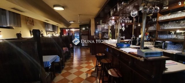 Eladó üzlethelyiség, Budaörsön 380 M Ft, 6 szobás