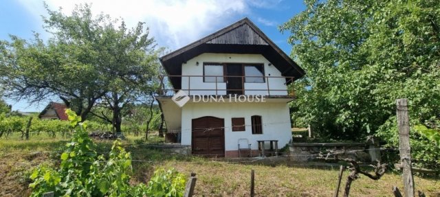 Eladó családi ház, Zsámbékon 34.9 M Ft, 1 szobás