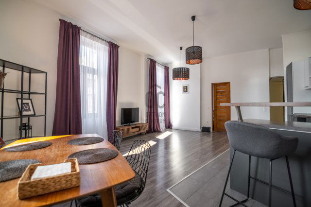 Eladó téglalakás, Budapesten, IX. kerületben, Ferenc körúton