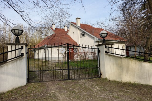 Eladó mezogazdasagi ingatlan, Mikebudán 69.9 M Ft, 7 szobás