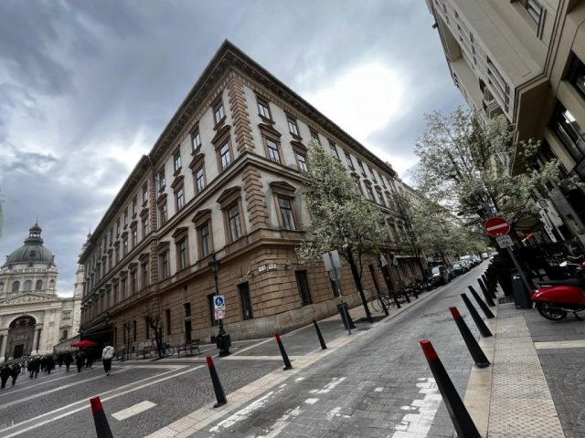 Eladó téglalakás, Budapesten, V. kerületben 99.75 M Ft, 2 szobás
