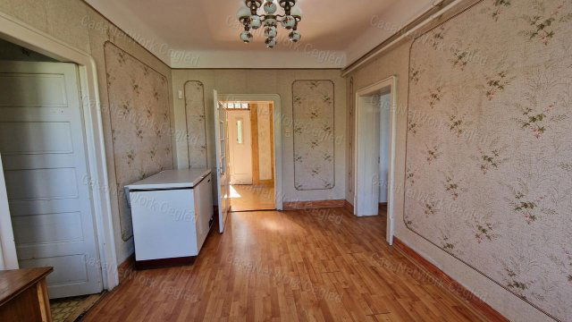 Eladó családi ház, Törtelen 22.5 M Ft, 3 szobás
