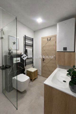 Eladó téglalakás, Budapesten, VII. kerületben, István utcában