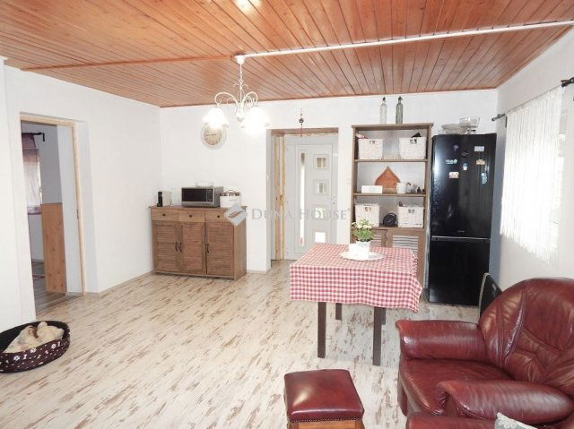 Eladó nyaraló, Siófokon 61.9 M Ft, 4 szobás