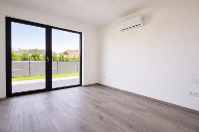 Eladó családi ház, Székesfehérvárott 199 M Ft, 5 szobás