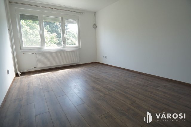 Eladó panellakás, Nagykanizsán 42.9 M Ft, 3 szobás