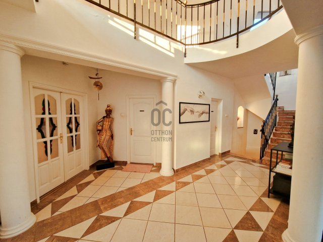 Eladó családi ház, Budakeszin 244 M Ft, 6 szobás