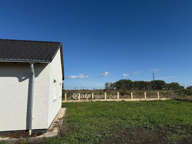 Eladó családi ház, Ráckevén 82.9 M Ft, 3 szobás