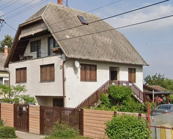 Eladó családi ház, Baracskán 50 M Ft, 4 szobás