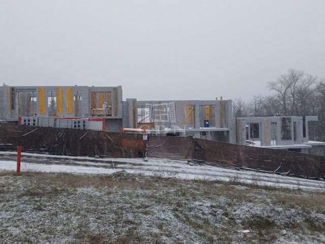 Eladó sorház, Mogyoródon 130 M Ft, 4 szobás