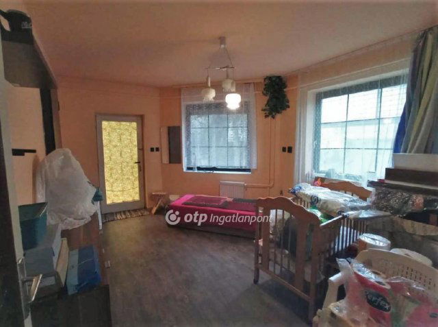 Eladó családi ház, Érden 98 M Ft, 5 szobás