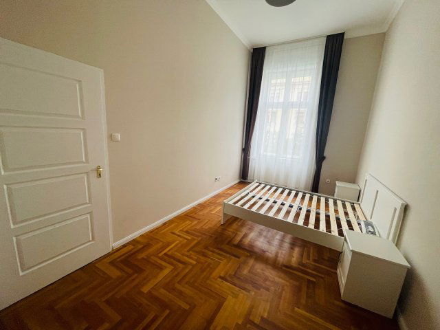 Kiadó téglalakás, albérlet, Budapesten, VI. kerületben