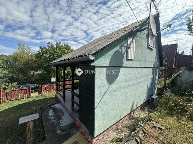 Eladó családi ház, Gombán 38 M Ft, 2 szobás