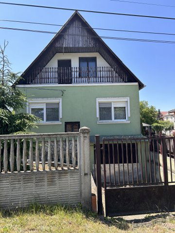 Eladó családi ház, Komáromban 46 M Ft, 2 szobás
