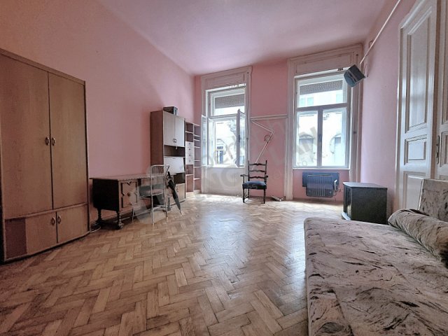 Eladó téglalakás, Budapesten, VII. kerületben, Szinva utcában