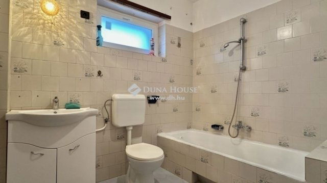 Eladó családi ház, Veresegyházon 139 M Ft, 5 szobás