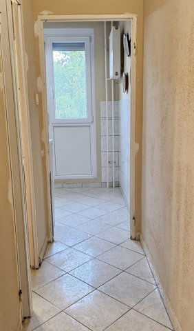 Eladó panellakás, Pécsett 37.99 M Ft, 2 szobás