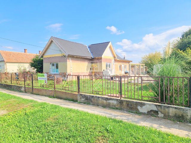 Eladó családi ház, Kilimánon 14.5 M Ft, 2 szobás