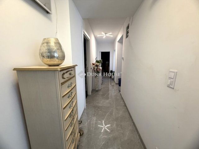 Eladó családi ház, Kistarcsán 150 M Ft, 3 szobás