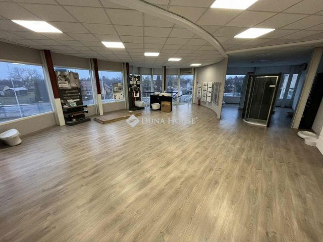 Eladó üzlethelyiség, Kecskeméten 420 M Ft / költözzbe.hu