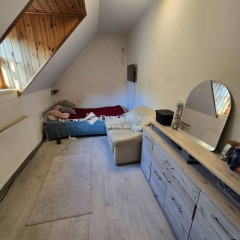 Eladó családi ház, Kecskeméten 89.9 M Ft, 4 szobás