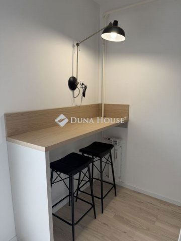 Kiadó panellakás, albérlet, Pécsett, Maléter Pál úton