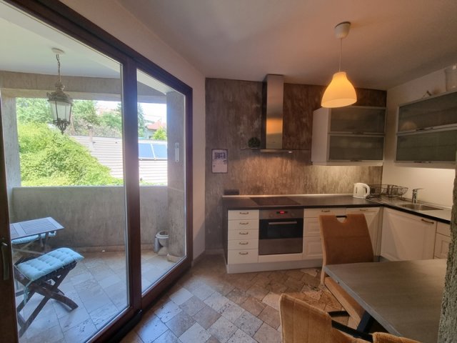 Kiadó téglalakás, albérlet, Pécsett 170 E Ft / hó, 1 szobás