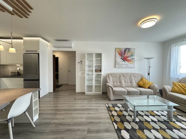 Kiadó téglalakás, albérlet, Székesfehérvárott 400 E Ft / hó