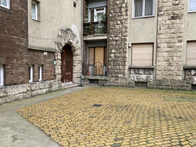 Eladó téglalakás, Budapesten, VI. kerületben 69 M Ft, 2 szobás