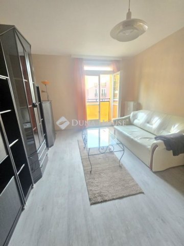 Kiadó panellakás, albérlet, Pécsett, Veres Péter utcában