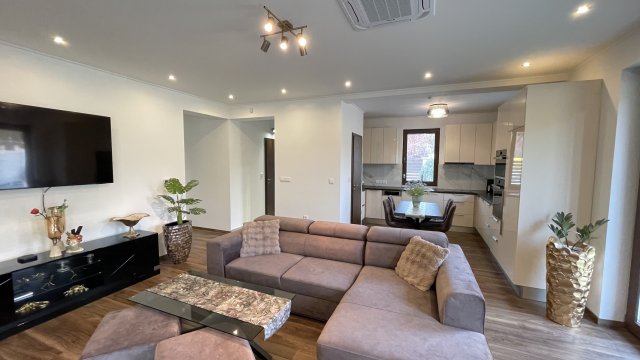 Eladó családi ház, Győrújbaráton 164.9 M Ft, 3 szobás