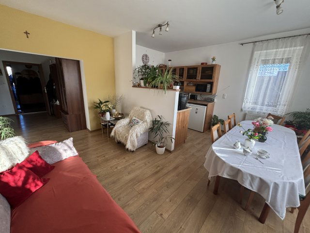 Eladó családi ház, Szombathelyen 92.9 M Ft, 4 szobás