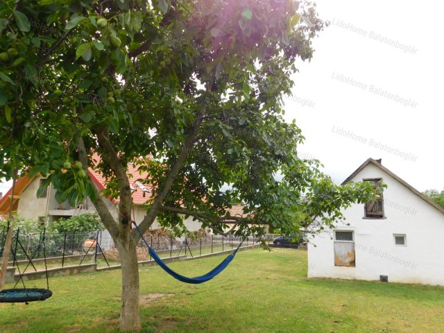 Eladó családi ház, Balatonbogláron 55 M Ft, 2 szobás