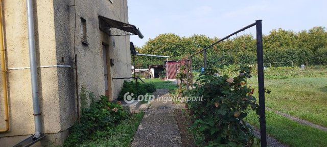 Eladó téglalakás, Fehérgyarmaton 13 M Ft, 2+1 szobás